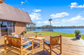 Waterfront Homosassa Family Getaway with Dock!